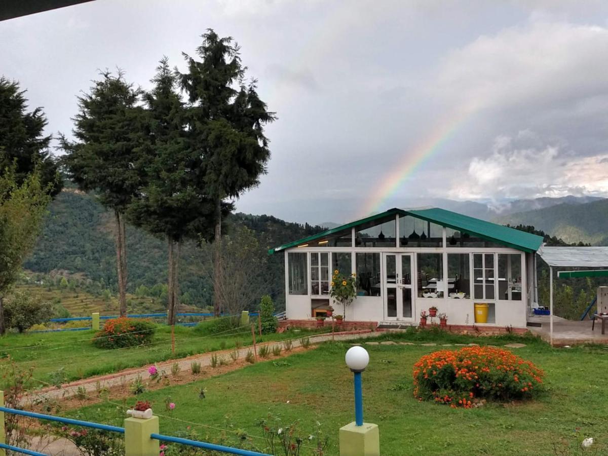 Chirping Orchard, Mukteshwar Bed and Breakfast Exterior foto